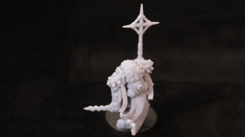 Abyssal Reavers - Grimdark Trench Proxy Miniatures - Chaplain - 32mm Resin Minis - (Diceverse)