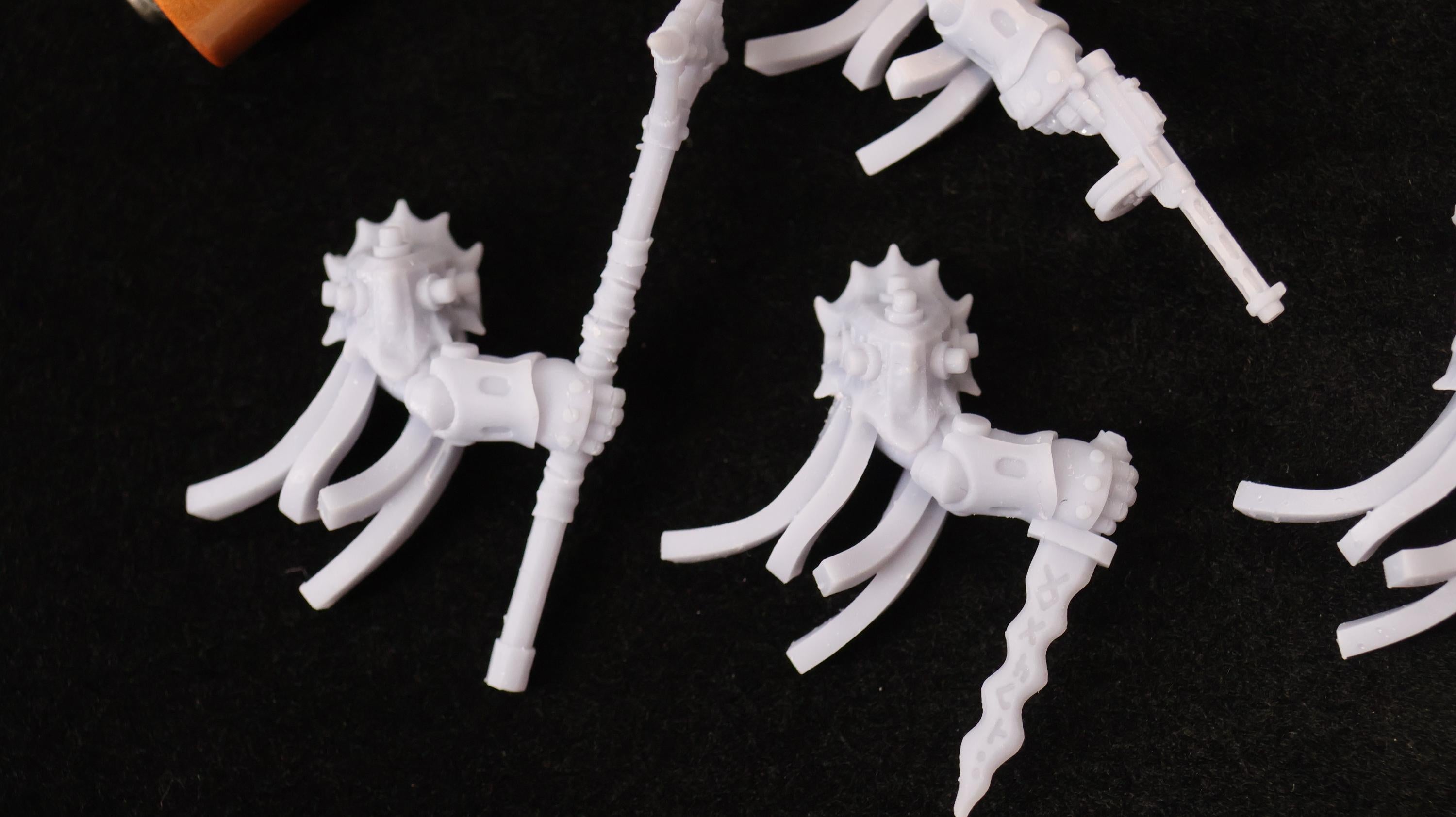 Abyssal Reavers - Grimdark Trench Proxy Miniatures - Chaplain - 32mm Resin Minis - (Diceverse)